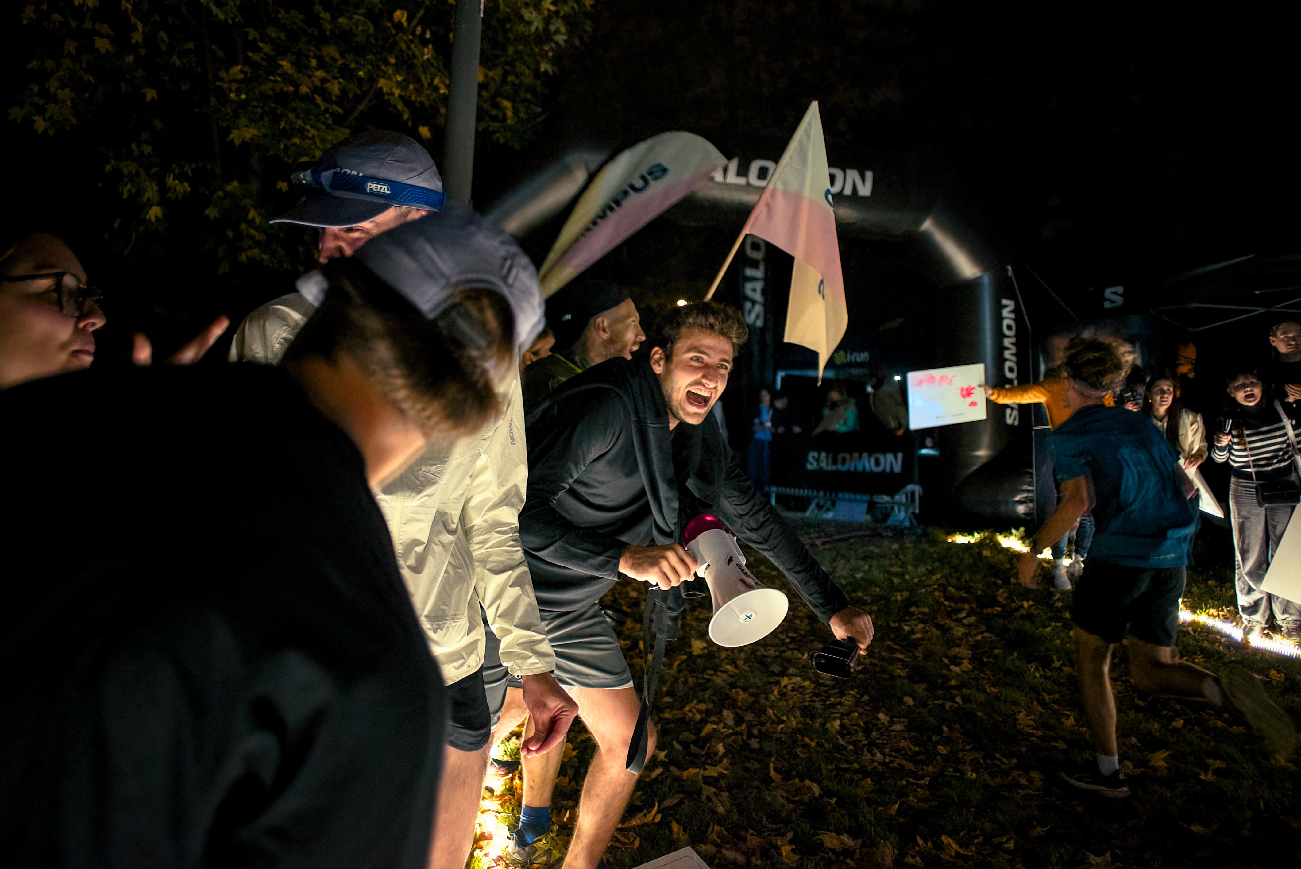 Crew Contest, frame 3